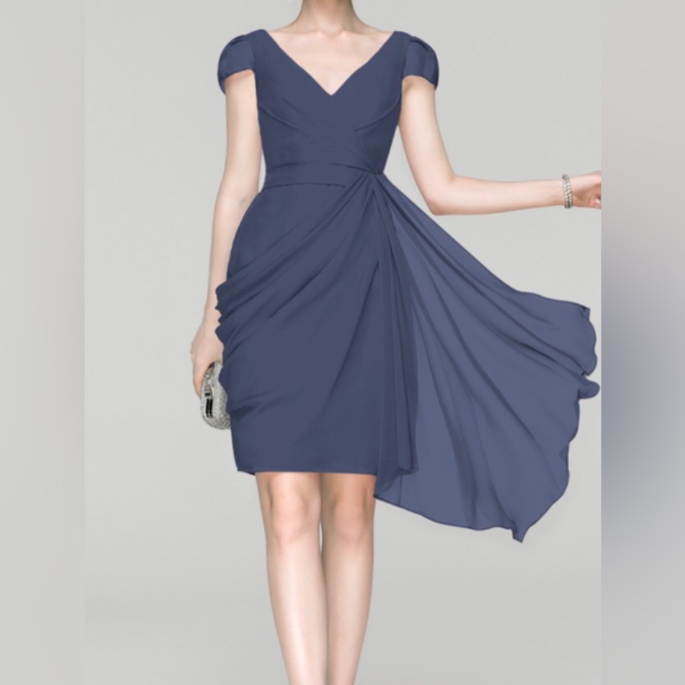 Sheath/Column V-neck cocktail dress